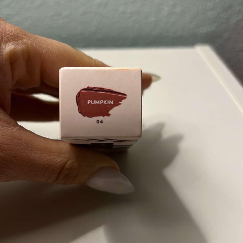 Fenty Beauty Match Stick Correcting Skinstick 04 Pumpkin - Picture 2 of 2
